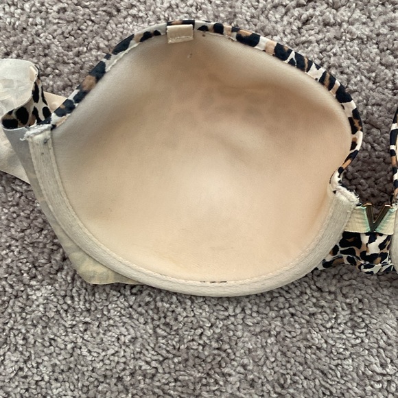 Victoria Secret Strapless Bra - Picture 3 of 7